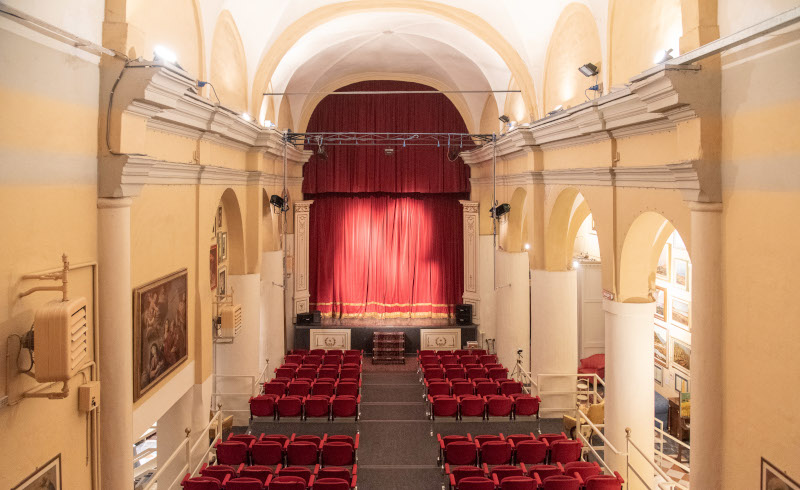 Teatro e oltre