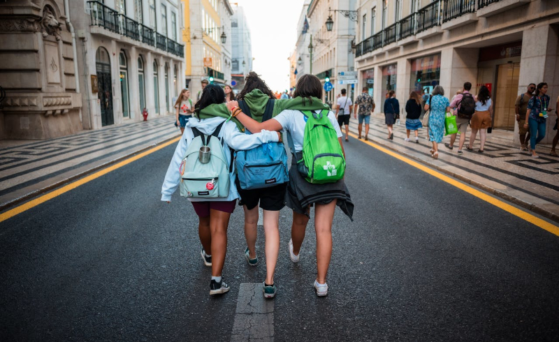 Carta Cultura Giovani e Carta del Merito 2025: presentazione delle domande entro il 30 giugno  